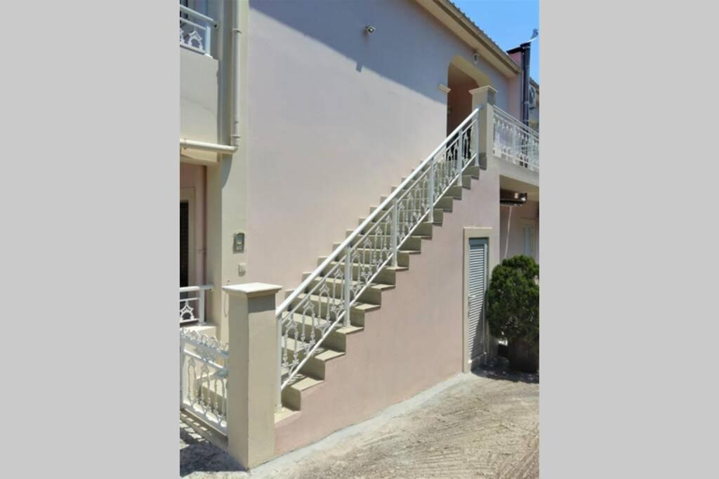 Sea And Mountains View Apartment Αργοστόλι Εξωτερικό φωτογραφία